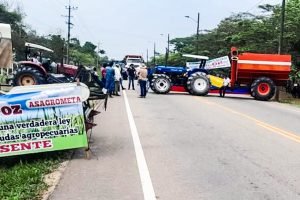 Paro de arroceros en la vía Villavicencio - Puerto López