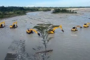 Maquinaria amarilla en el río Ariari / Foto: Cortesía.