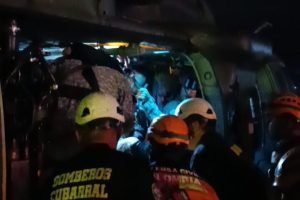 Fuerza Aérea rescata 5 personas en El Dorado / Foto: Cuerpo de Bomberos Voluntarios de Cubarral.
