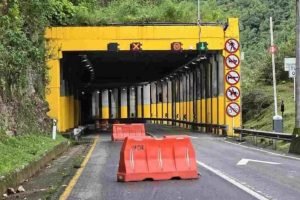 Cierre túneles de Quebrada Blanca / Foto: Coviandina.