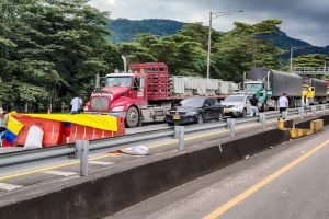 Paro Arrocero en sector Llano Lindo, vía Bogotá - Villavicencio / Foto: Puntos Suspensivos Noticias.