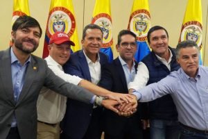 Exmandatarios anuncian coalición para lanzar candidato presidencial 2026 / Foto: Juan Carlos Cárdena.