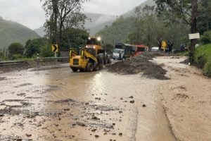 Vía al Llano afectada / Foto: Coviandina.